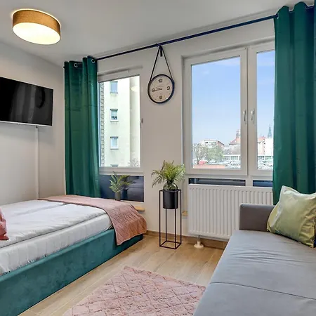 Wilcza With Parking By Lion Appartement