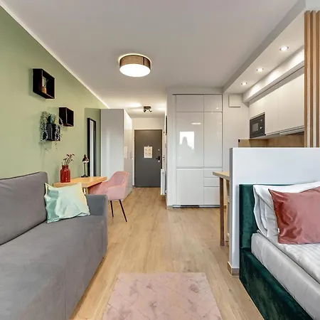 Wilcza With Parking By Lion