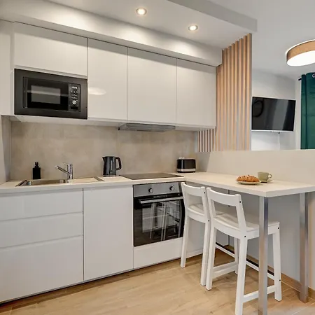 Wilcza With Parking By Lion Appartement *