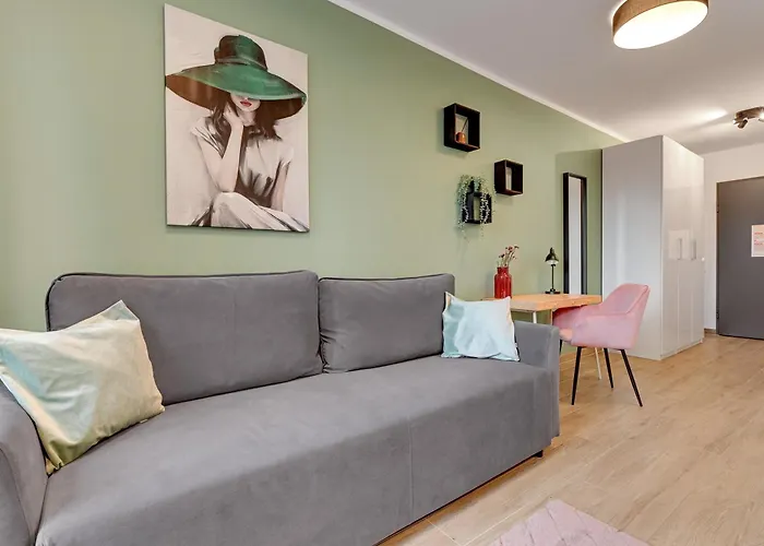 Wilcza With Parking By Lion