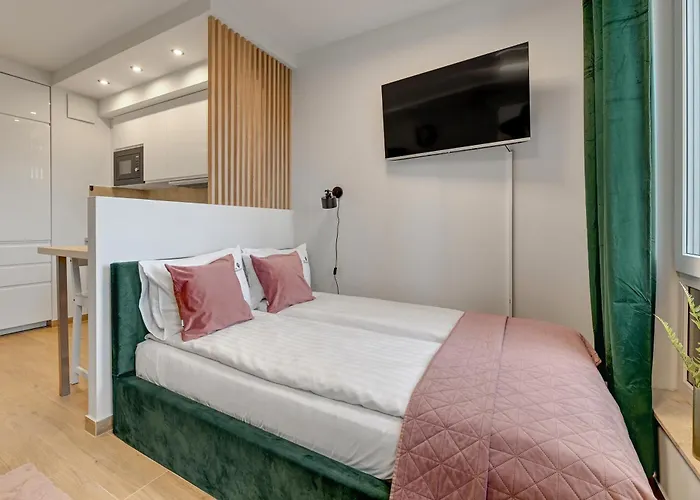 Wilcza With Parking By Lion Gdańsk