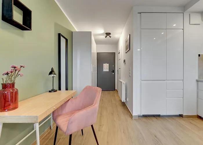 Wilcza With Parking By Lion Apartamento *