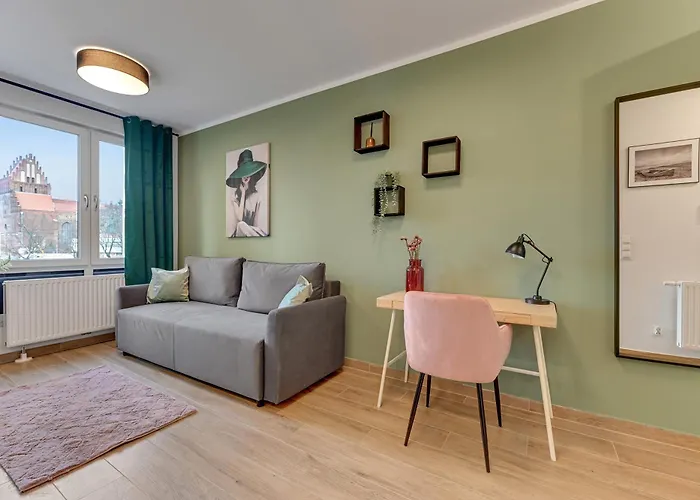 Wilcza With Parking By Lion グダニスク